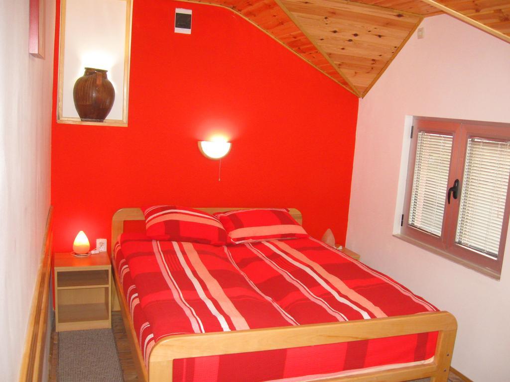 Amfora Rooms Caribrod Dimitrovgrad Room photo