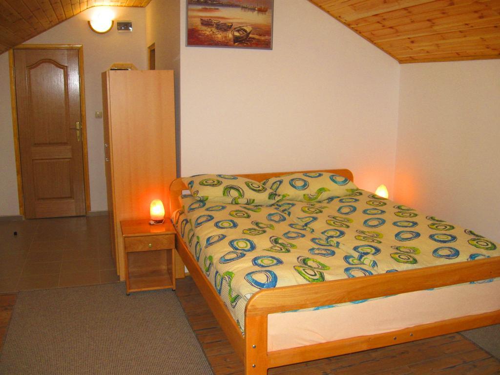 Amfora Rooms Caribrod Dimitrovgrad Room photo