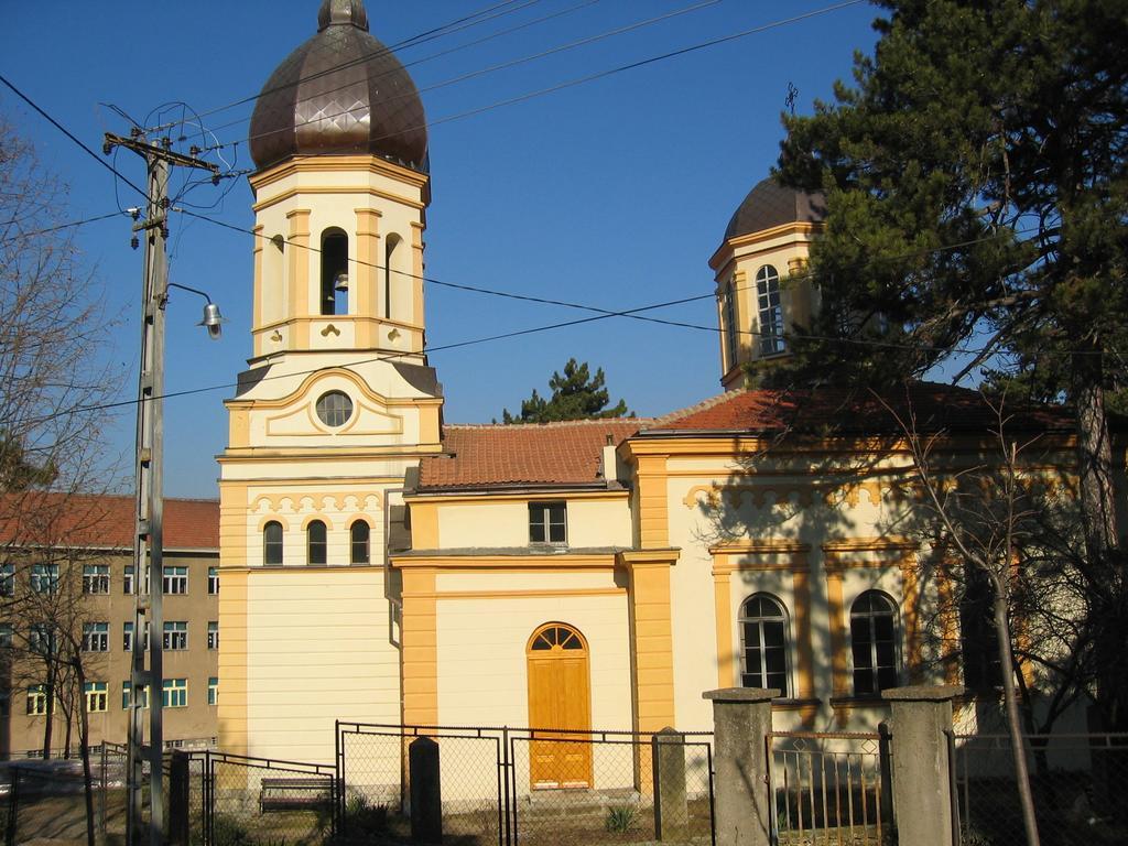 Amfora Rooms Caribrod Dimitrovgrad Exterior photo